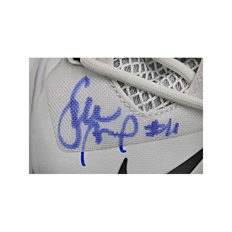 Sue Bird Autographed & Inscribed "#10" Team Issued Autographed LeBron Nike Zoom Size 8 Sneakers (Sue Bird LOA)