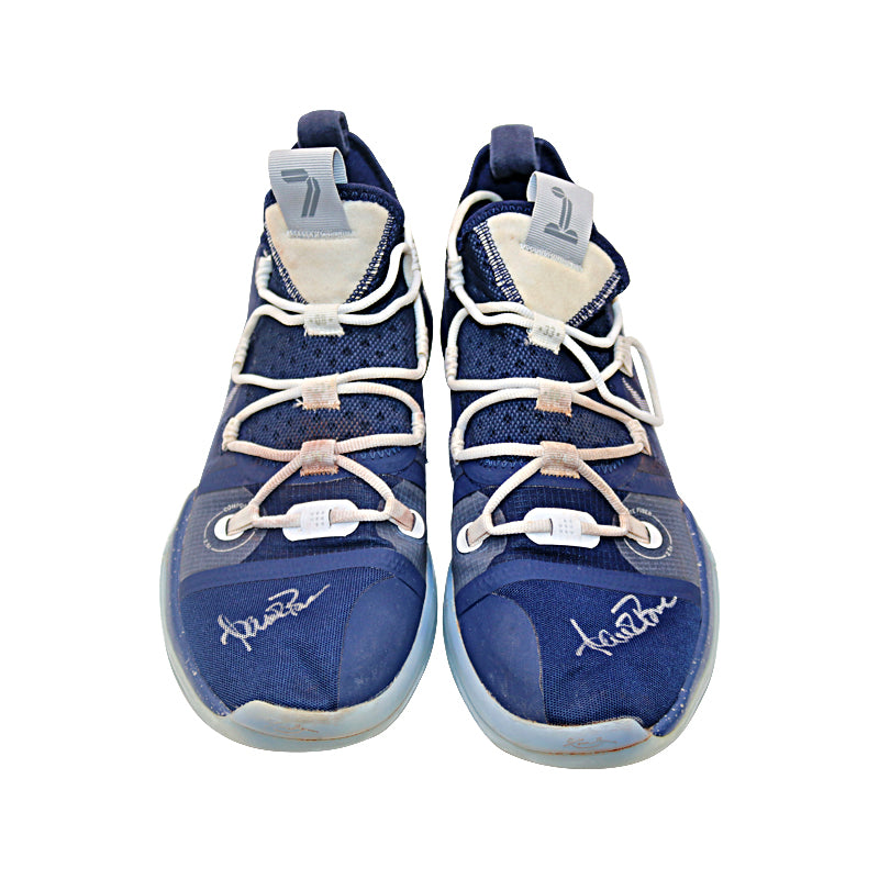 Aaron Boone New York Yankees Autographed 2019 Game Used Sneakers (Blue Kobe)- Size 11