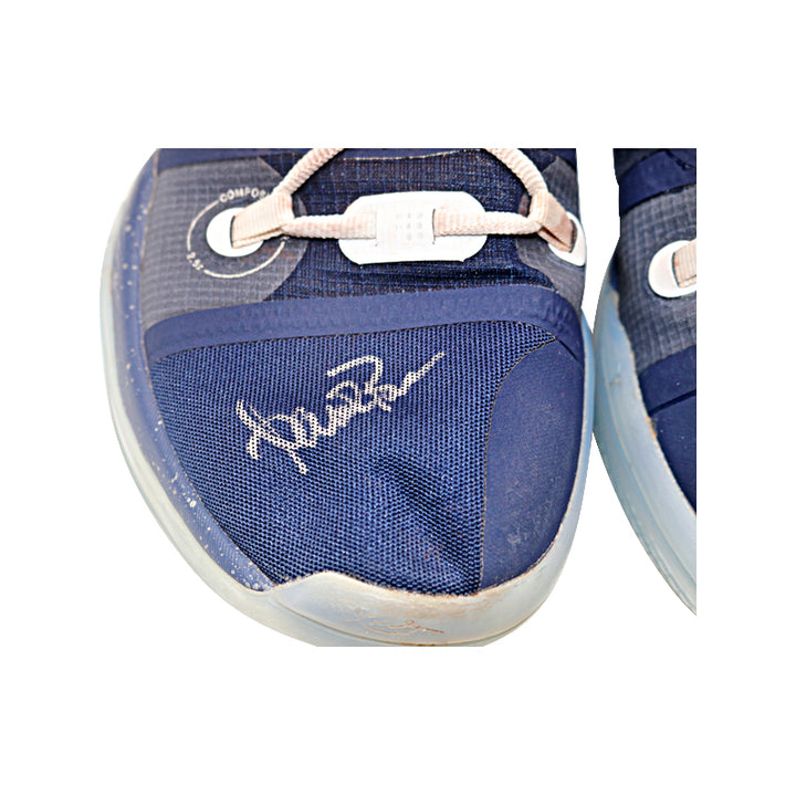 Aaron Boone New York Yankees Autographed 2019 Game Used Sneakers (Blue Kobe)- Size 11