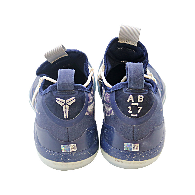 Aaron Boone New York Yankees Autographed 2019 Game Used Sneakers (Blue Kobe)- Size 11