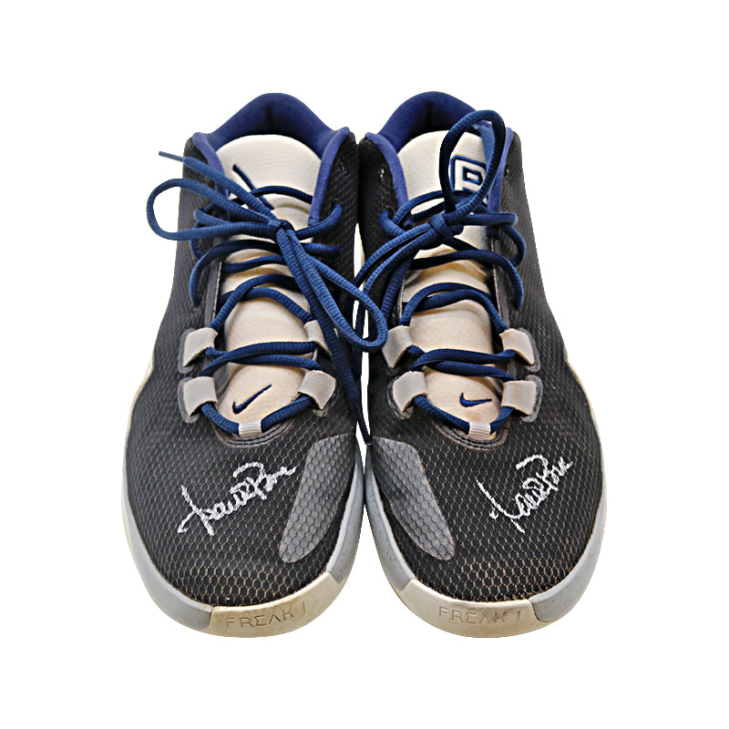 Aaron Boone New York Yankees Autographed 2020 Game Used Black/White/Blue Giannis Sneakers Size 11 (Boone LOA/CX Auth)