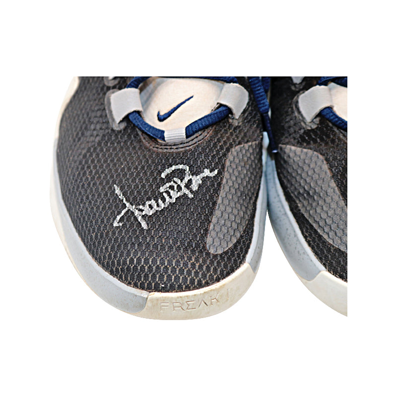 Aaron Boone New York Yankees Autographed 2020 Game Used Black/White/Blue Giannis Sneakers Size 11 (Boone LOA/CX Auth)