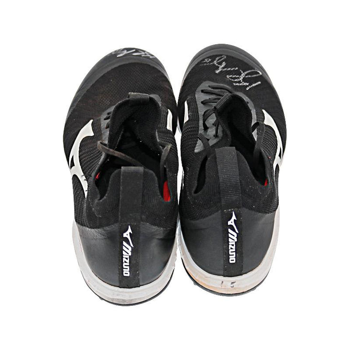 Kyle Seager Seattle Mariners Game Used Autographed Black/Red inside Mizuno Cleats (Right Shoe Auto on Mesh) (Size 11.5)